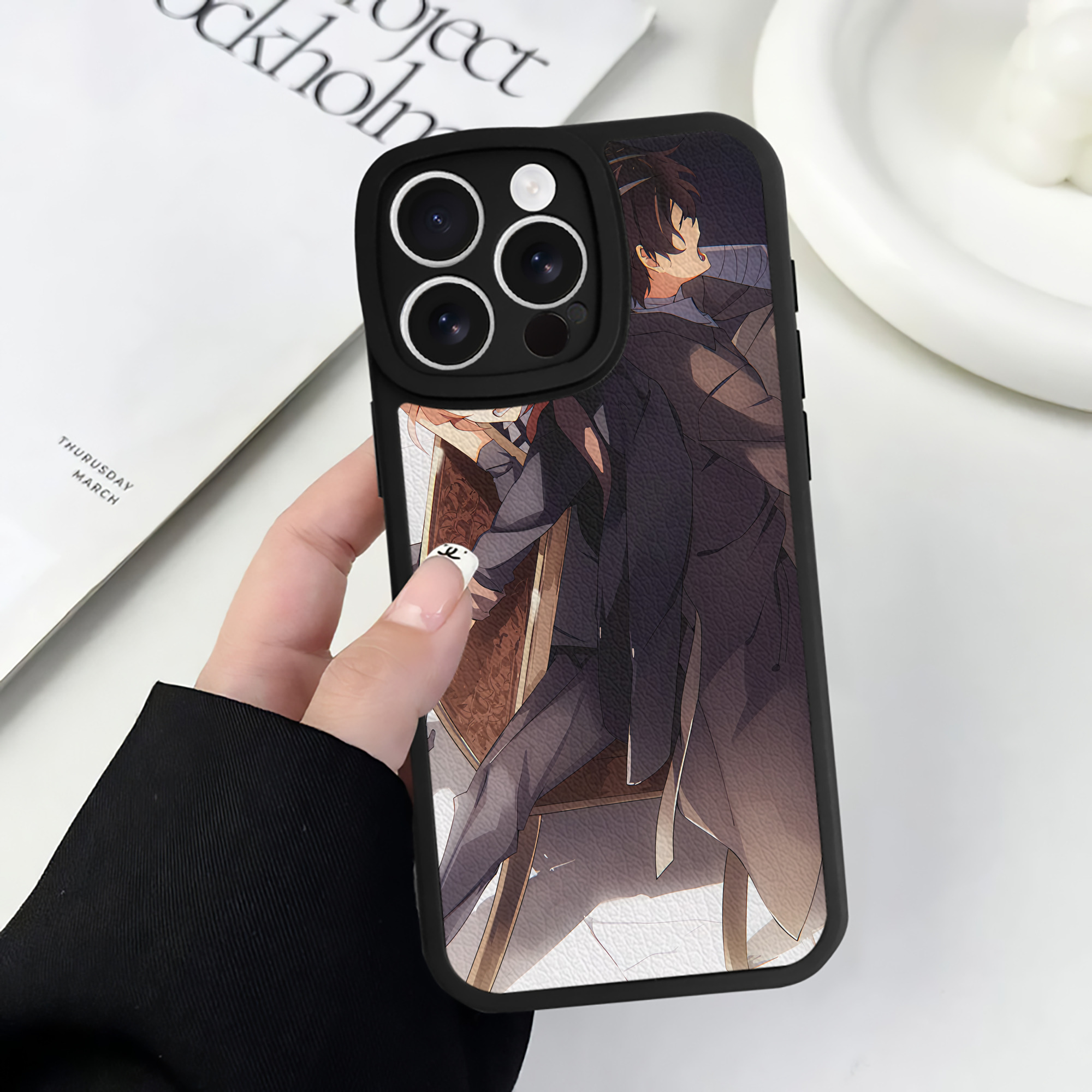 （画像用） 文豪ストレイドッグス Bungo Stray Dogs 【iPhone 16シリーズ対応】シリコンスマホケース（レザー調） 材質：シリコン